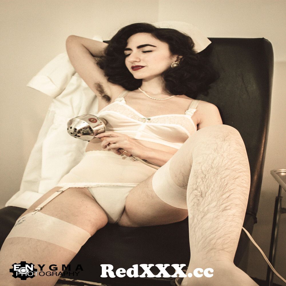1000px x 1000px - Some fun 1950s vintage lingerie and original 1950s nurse stockings on my  hairy legs ? from 1950s porn Post - RedXXX.cc